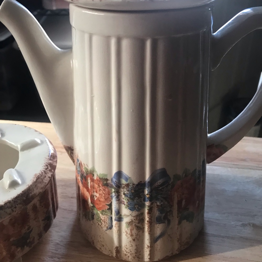 Ceramic tetera